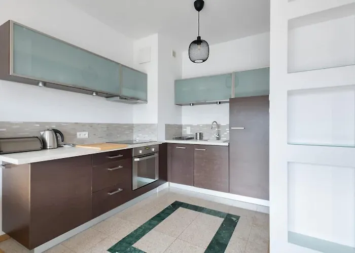 شقة Sea Breeze With Parking By Renters